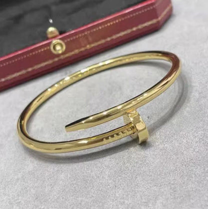 Thick Plating Head and Tail Diamond Bracelet
