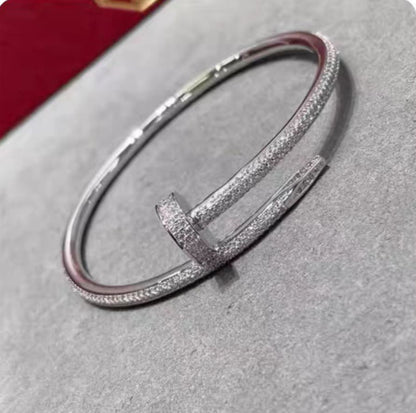Thick Plating Head and Tail Diamond Bracelet