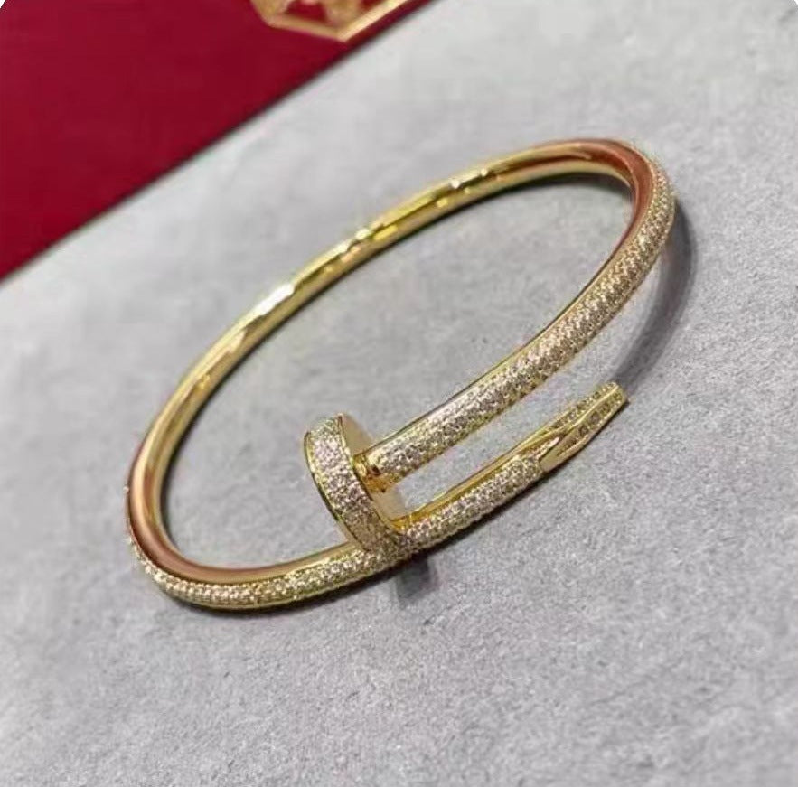 Thick Plating Head and Tail Diamond Bracelet