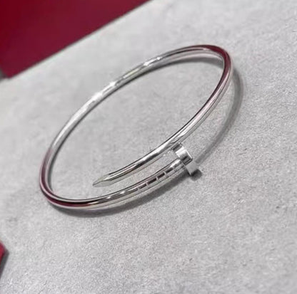 Thick Plating Head and Tail Diamond Bracelet