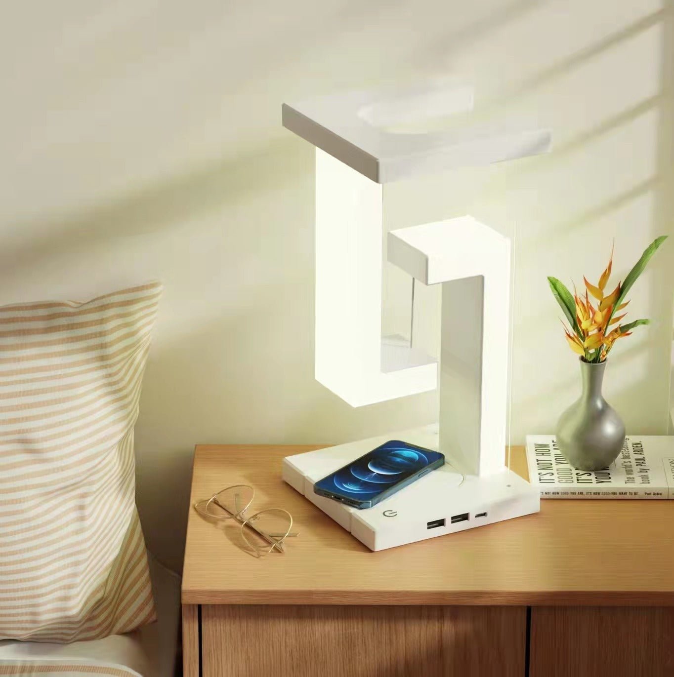 Creative Smartphone Wireless Charging Suspension Table Lamp Balance Lamp Floating For Home Bedroom - Tech Tready