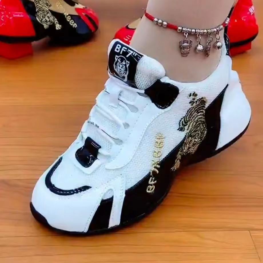 Unisex soft sole versatile, comfortable, breathable mesh, height increasing dad shoes for women - Tech Tready