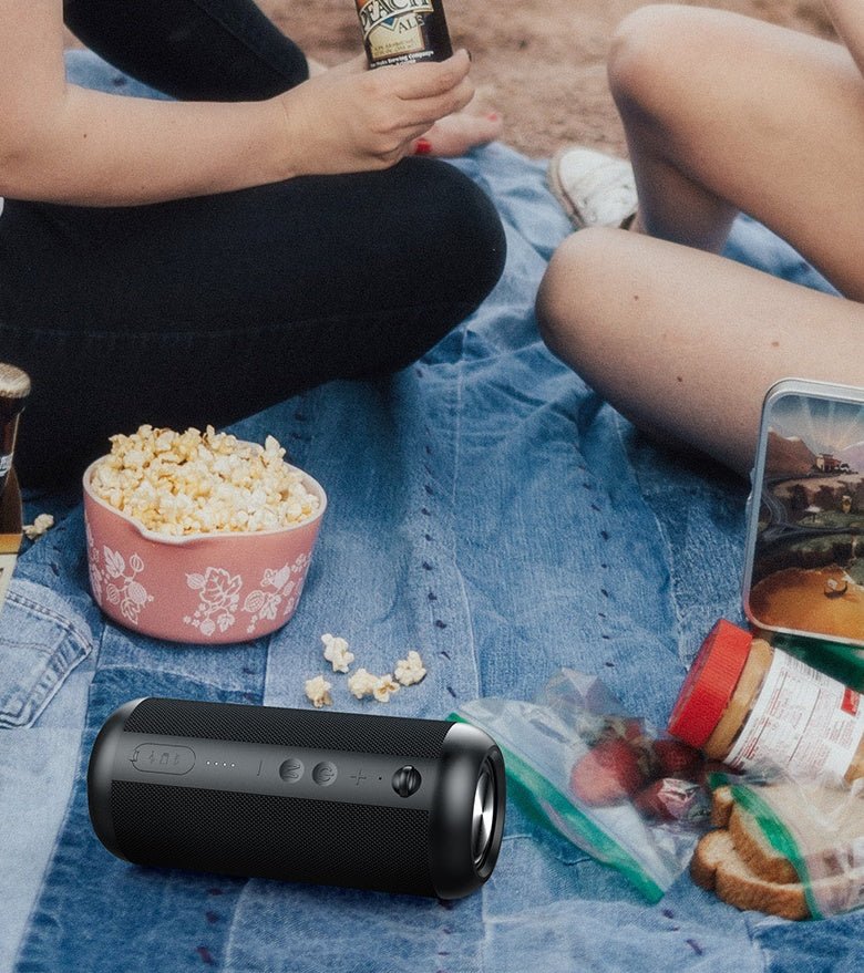 Waterproof bluetooth speaker - Tech Tready