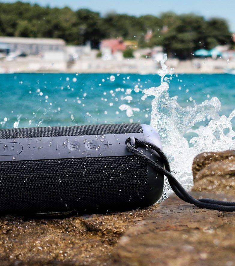 Waterproof bluetooth speaker - Tech Tready